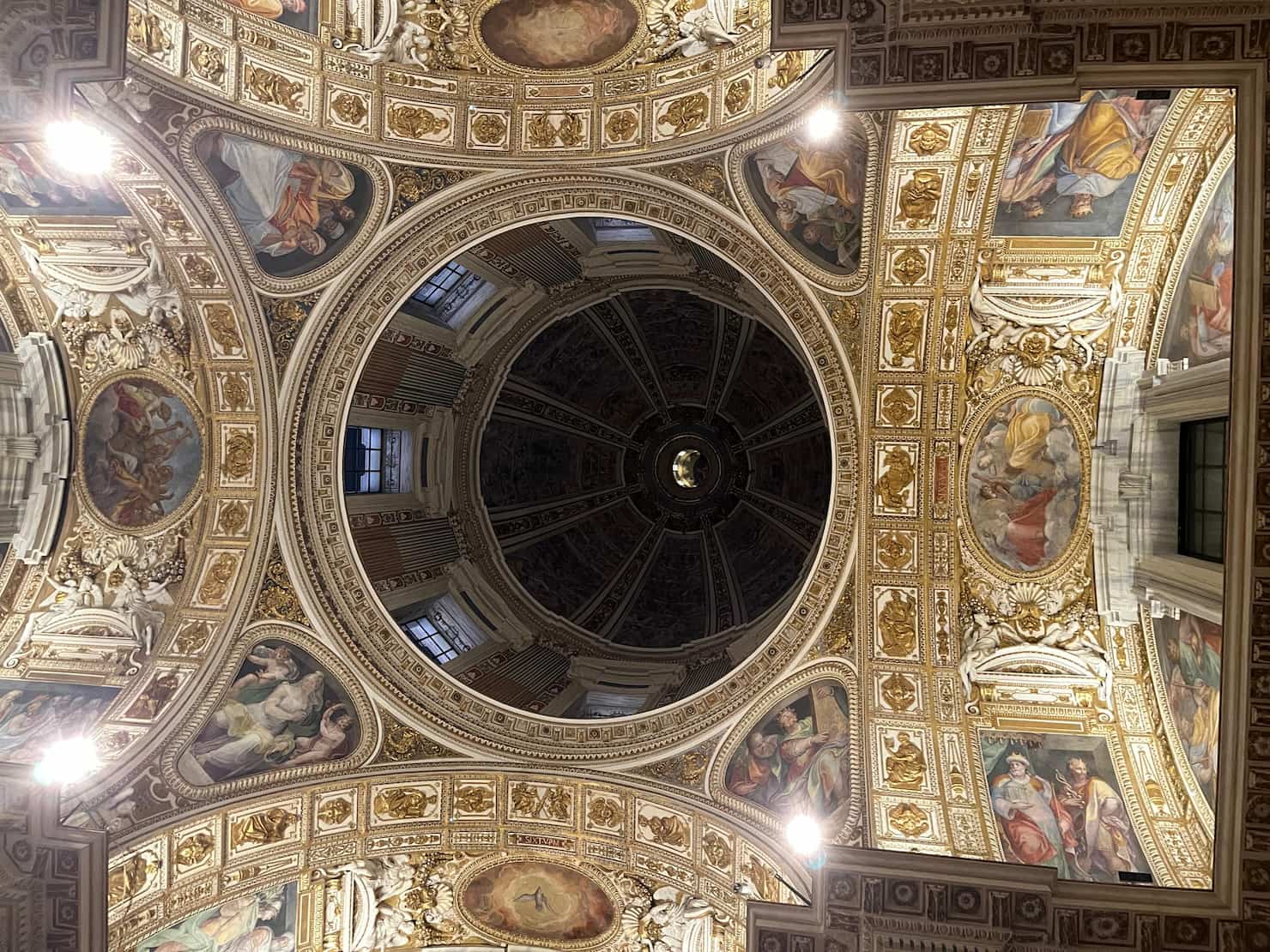 Lo splendido soffitto della Cappella Sistina